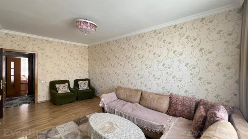 5 otaqlı Mənzil 120 m² Suraxanı r. Satılır