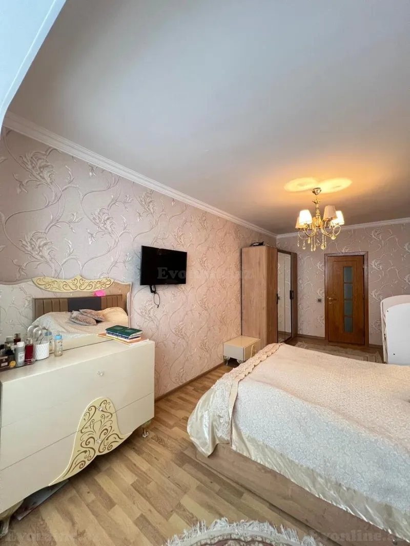 Satılır 5 otaqlı Mənzil Köhnə tikili 120 m² Suraxanı r. - şəkil 11