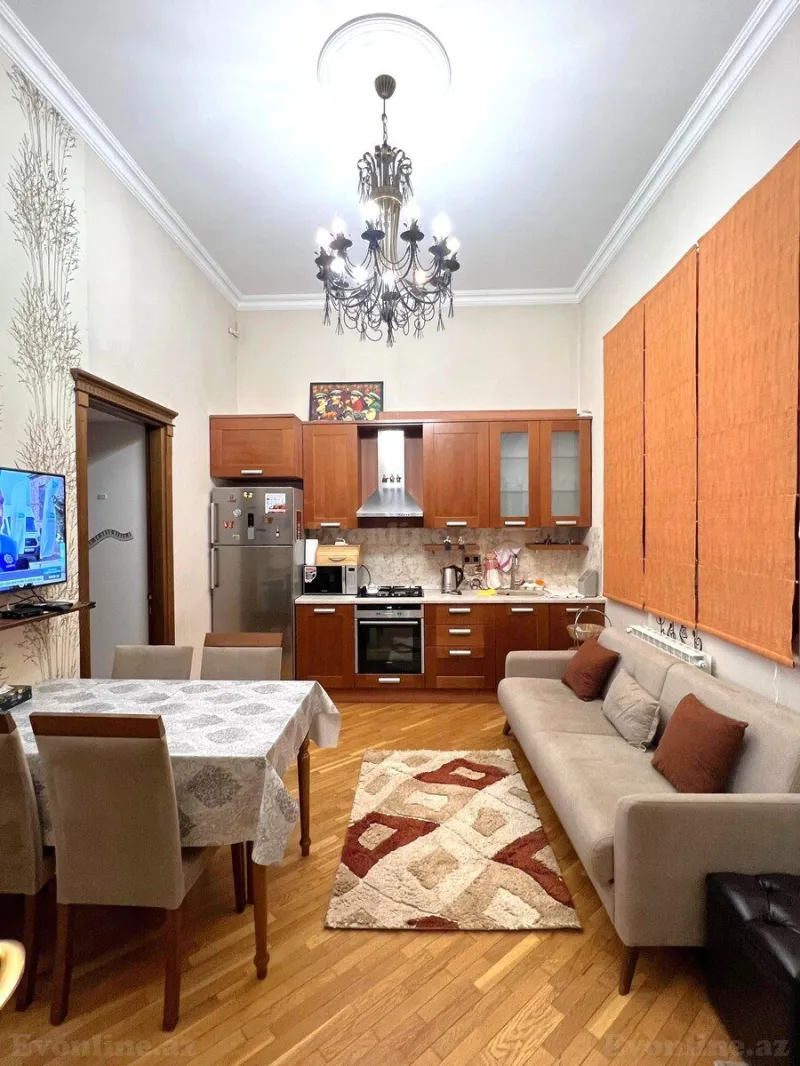 3 otaqlı Mənzil 70 m² Nizami m. Kirayə verilir