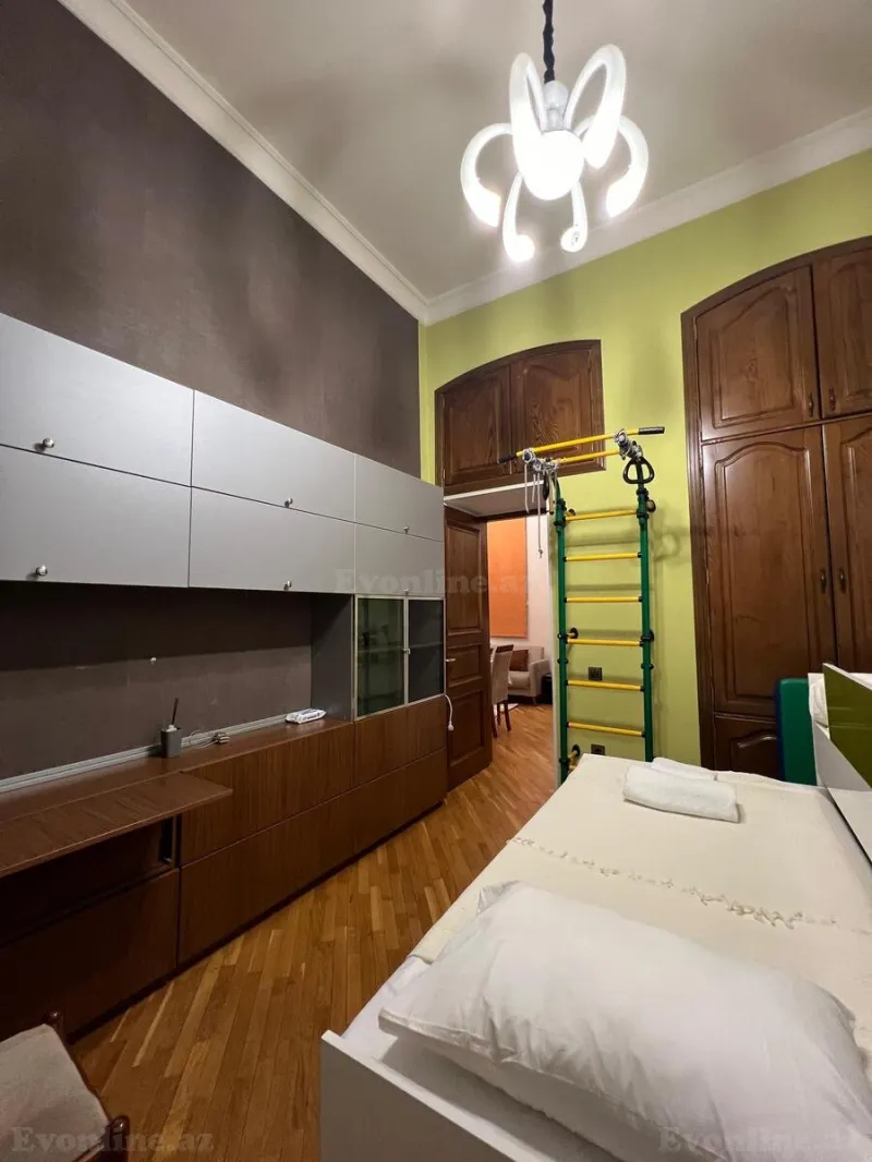 Kirayə verilir 3 otaqlı Mənzil Köhnə tikili 70 m² Nizami m. - şəkil 10
