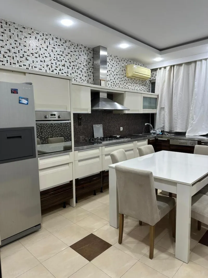 Satılır 5 otaqlı Mənzil Yeni tikili 235 m² Xətai m. - şəkil 11
