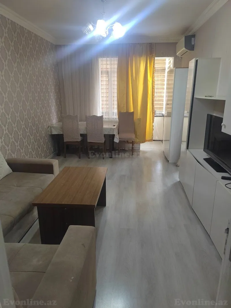Kirayə verilir 2 otaqlı Mənzil Köhnə tikili 43 m² 4-cü mikrorayon