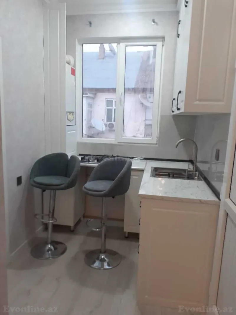 Satılır 2 otaqlı Mənzil Köhnə tikili 45 m² Gənclik m. - şəkil 6