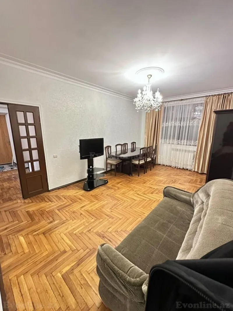 3 otaqlı Mənzil 80 m² Xətai r. Kirayə verilir