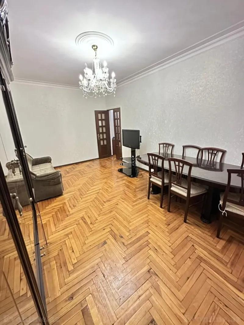 Kirayə verilir 3 otaqlı Mənzil Köhnə tikili 80 m² Xətai r. - şəkil 2