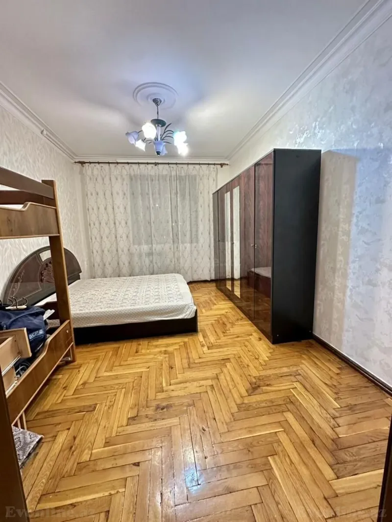 Kirayə verilir 3 otaqlı Mənzil Köhnə tikili 80 m² Xətai r. - şəkil 3