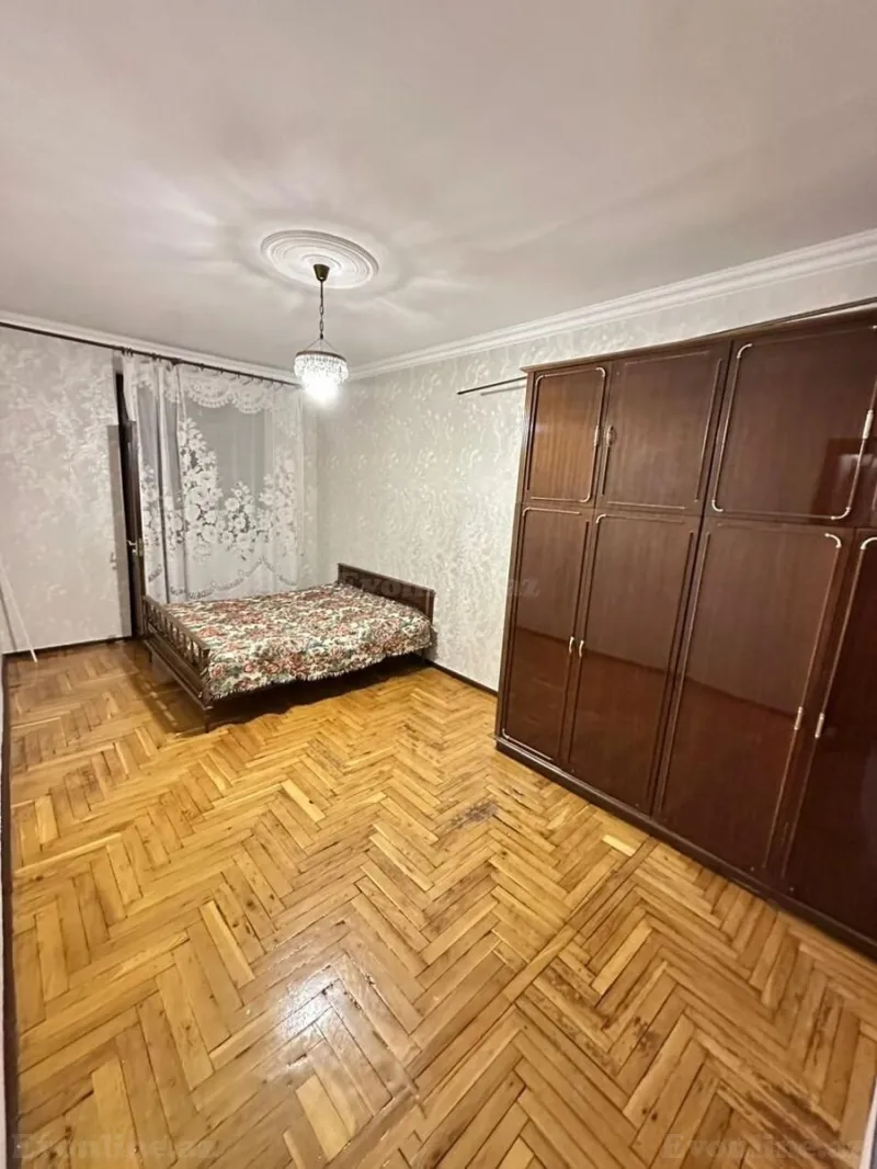 Kirayə verilir 3 otaqlı Mənzil Köhnə tikili 80 m² Xətai r. - şəkil 5