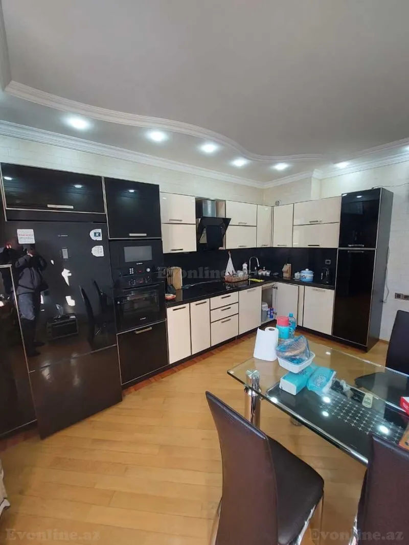 Kirayə verilir 3 otaqlı Mənzil Yeni tikili 135 m² 28 May m. - şəkil 4