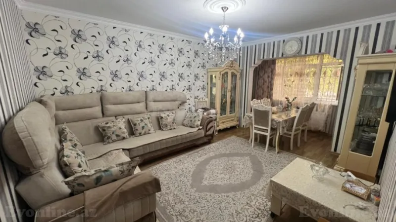 Satılır 4 otaqlı Mənzil Köhnə tikili 90 m² Sumqayıt