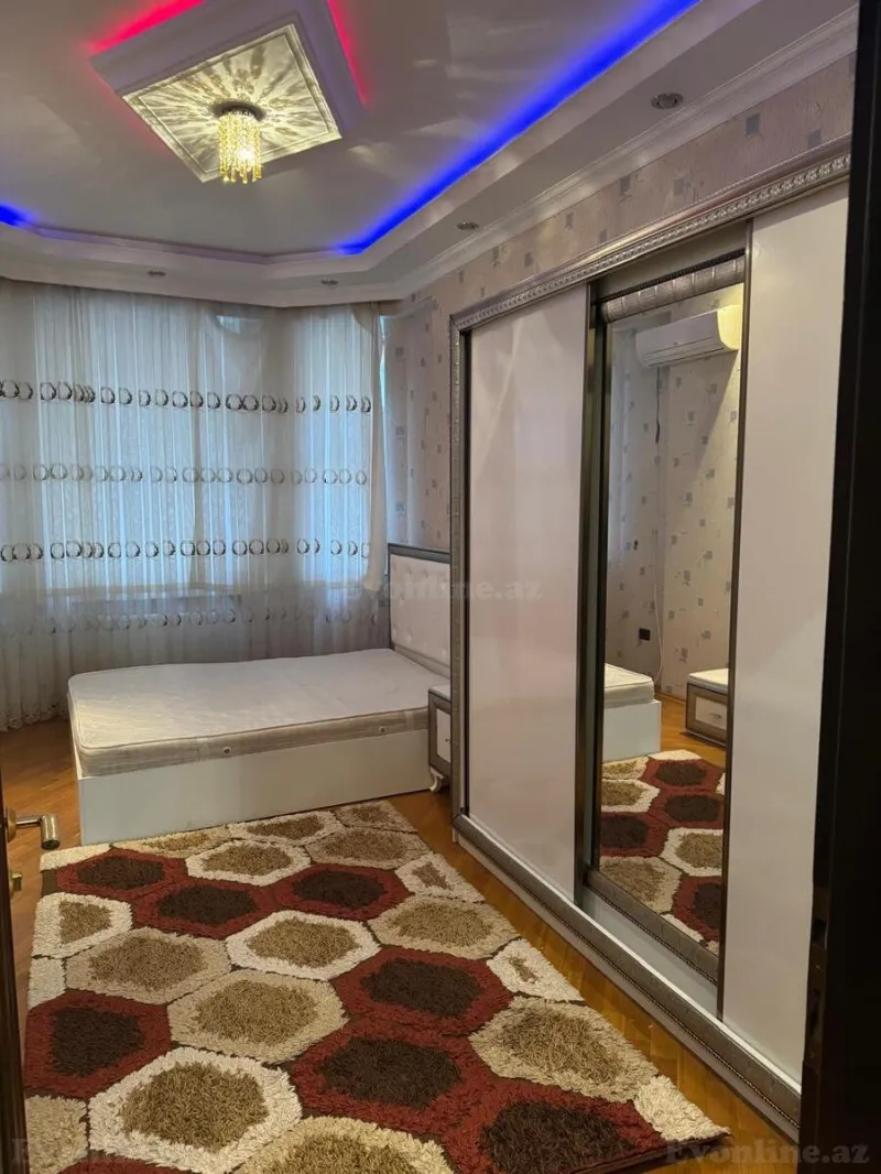 Kirayə verilir 3 otaqlı Mənzil Yeni tikili 130 m² Xətai m. - şəkil 3