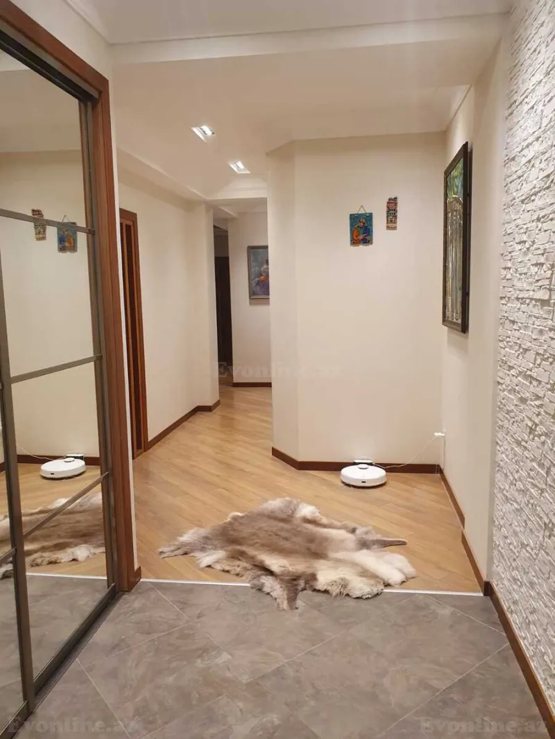 Satılır 4 otaqlı Mənzil Yeni tikili 130 m² Memar Əcəmi m. - şəkil 4