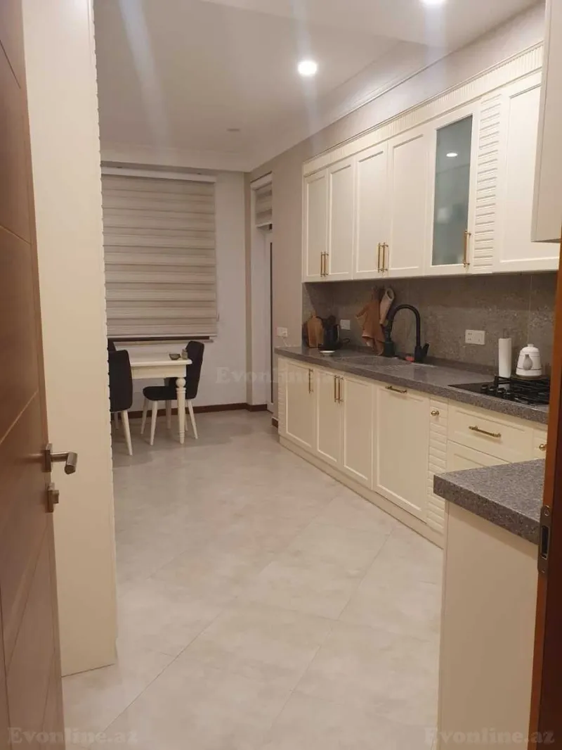 Satılır 4 otaqlı Mənzil Yeni tikili 130 m² Memar Əcəmi m. - şəkil 6