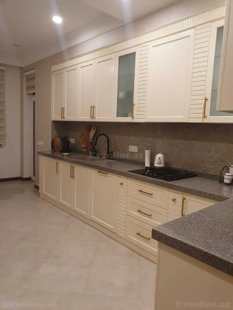Satılır 4 otaqlı Mənzil Yeni tikili 130 m² Memar Əcəmi m. - şəkil 8