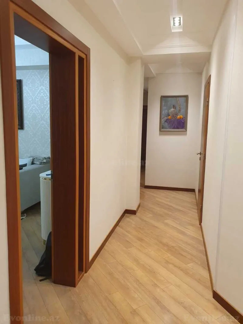Satılır 4 otaqlı Mənzil Yeni tikili 130 m² Memar Əcəmi m. - şəkil 14