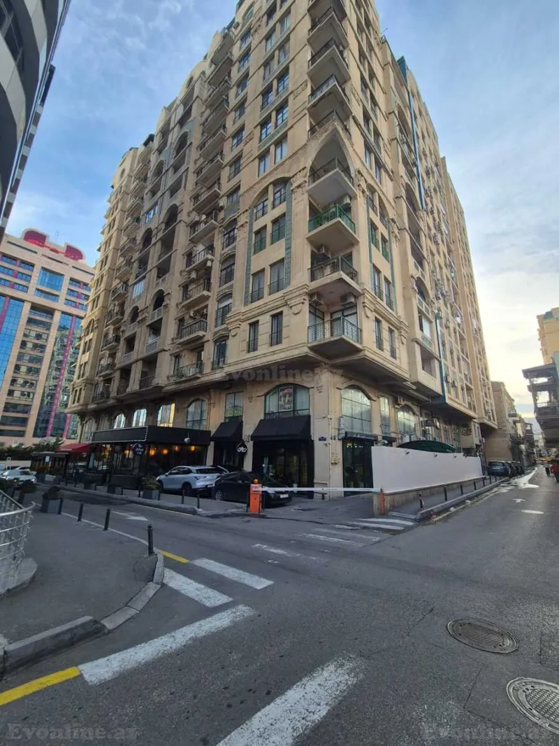 3 otaqlı Mənzil 171 m² Sahil m. Satılır