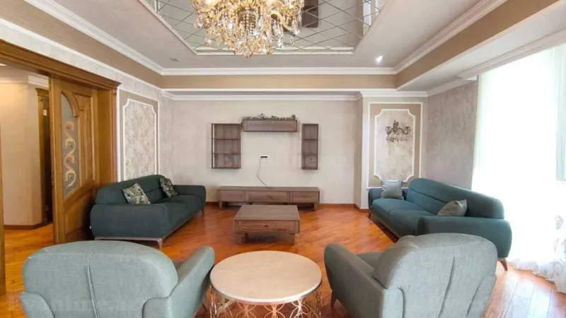 Kirayə verilir 5 otaqlı Mənzil Yeni tikili 320 m² Səbail r. - şəkil 3