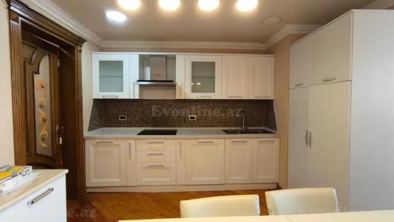 Kirayə verilir 5 otaqlı Mənzil Yeni tikili 320 m² Səbail r. - şəkil 16