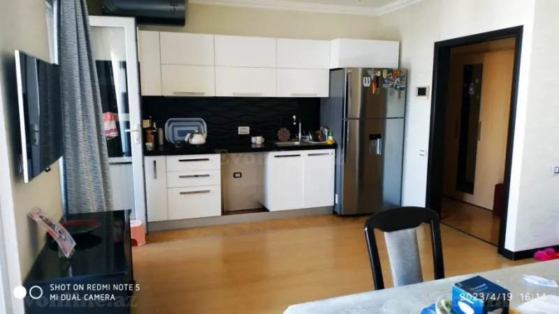 Satılır 3 otaqlı Mənzil Köhnə tikili 70 m² Səbail r. - şəkil 3