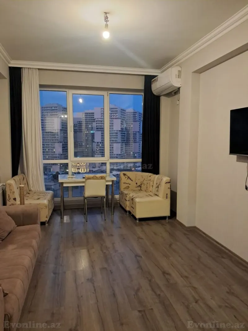 Kirayə verilir 2 otaqlı Mənzil Yeni tikili 50 m² 1-ci mikrorayon - şəkil 2