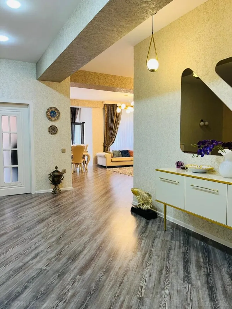 Satılır 4 otaqlı Mənzil Yeni tikili 215 m² Nərimanov r. - şəkil 11