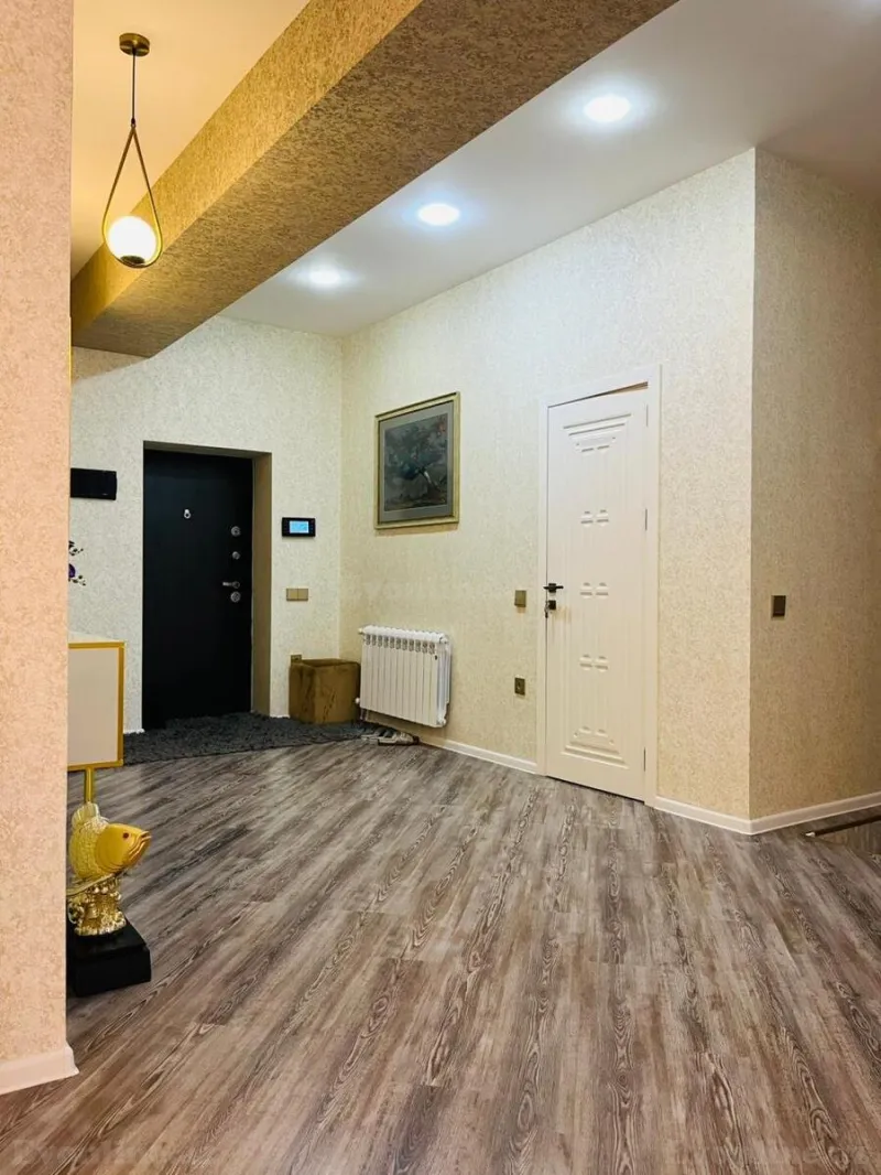 Satılır 4 otaqlı Mənzil Yeni tikili 215 m² Nərimanov r. - şəkil 26