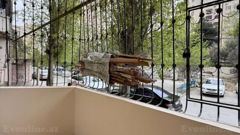 Satılır 4 otaqlı Mənzil Köhnə tikili 110 m² Yeni Yasamal - şəkil 13