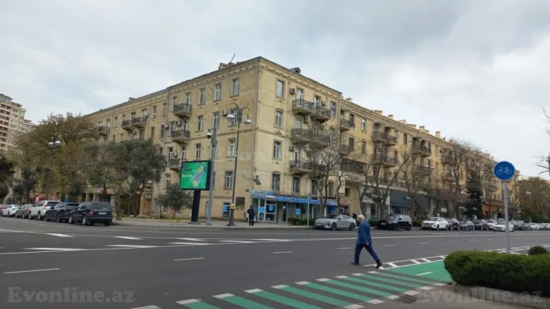 Satılır 2 otaqlı Mənzil Köhnə tikili 60 m² Elmlər Akademiyası m. - şəkil 5