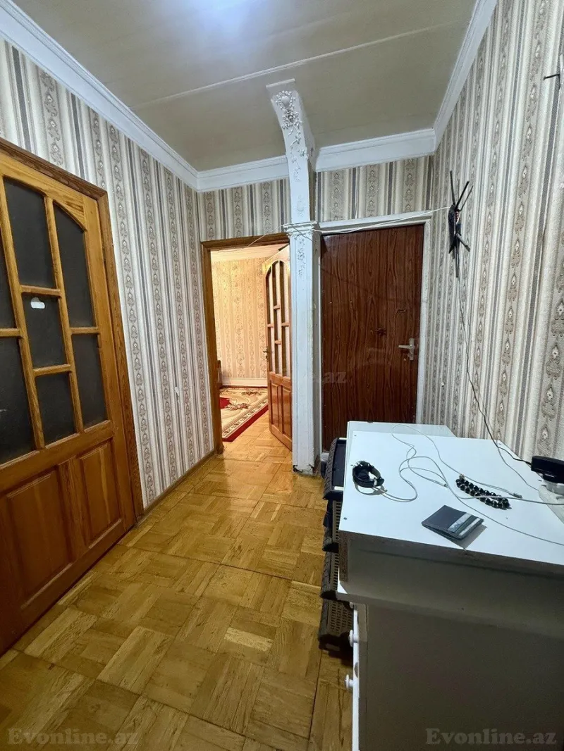 Satılır 2 otaqlı Mənzil Köhnə tikili 65 m² 9-cu mikrorayon - şəkil 3