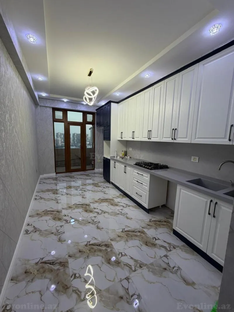 Satılır 4 otaqlı Mənzil Yeni tikili 130 m² 1-ci mikrorayon - şəkil 9