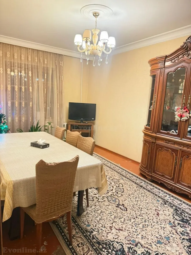 Satılır 4 otaqlı Mənzil Köhnə tikili 110 m² Binəqədi r.