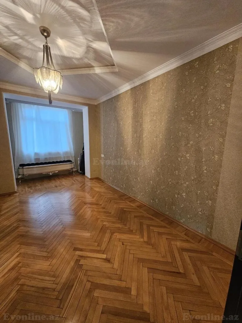 Satılır 3 otaqlı Mənzil Köhnə tikili 87 m² Elmlər Akademiyası m. - şəkil 2