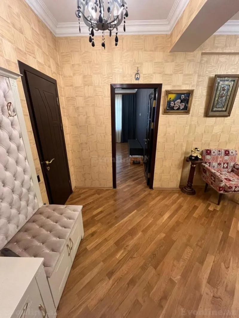 Satılır 3 otaqlı Mənzil Yeni tikili 135 m² Qara Qarayev m. - şəkil 8