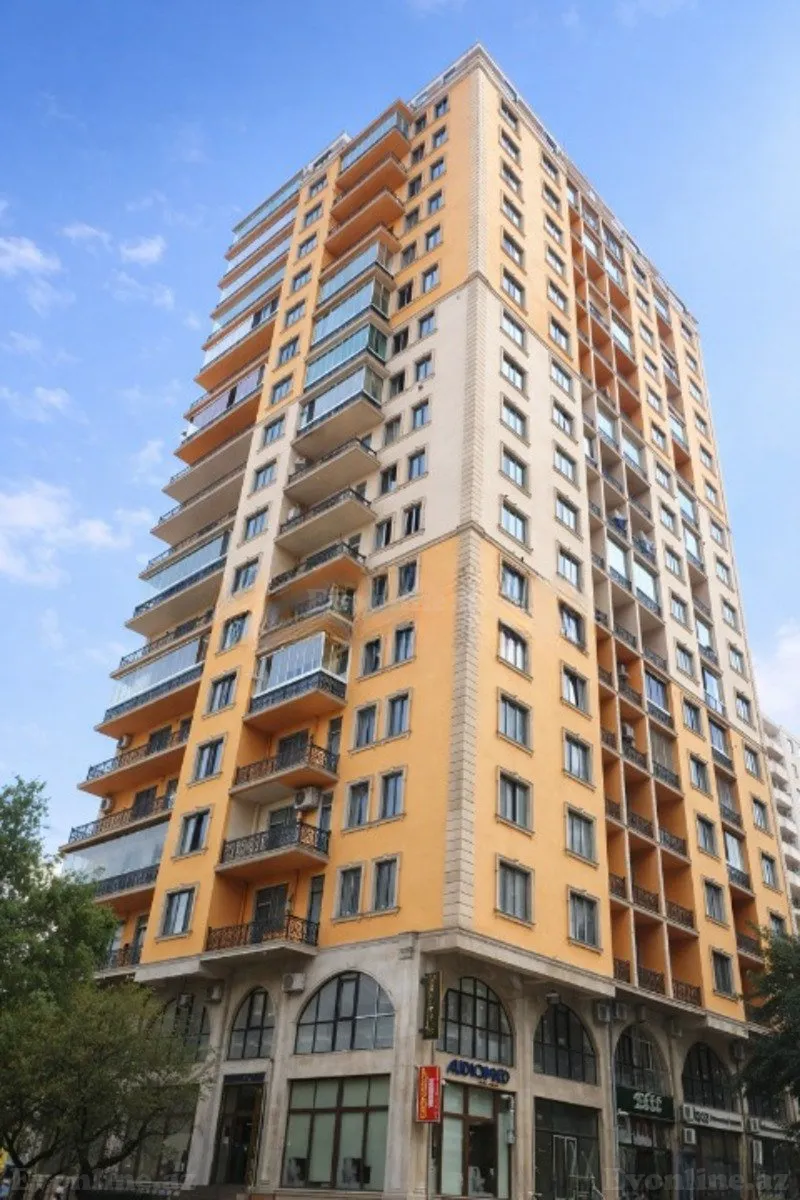 4 otaqlı Mənzil 187 m² Nəsimi r. Satılır