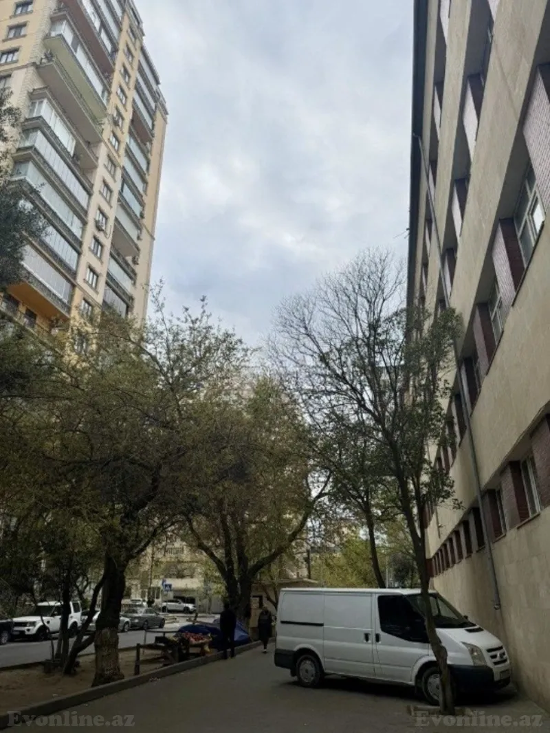 Satılır 4 otaqlı Mənzil Yeni tikili 187 m² Nəsimi r. - şəkil 20
