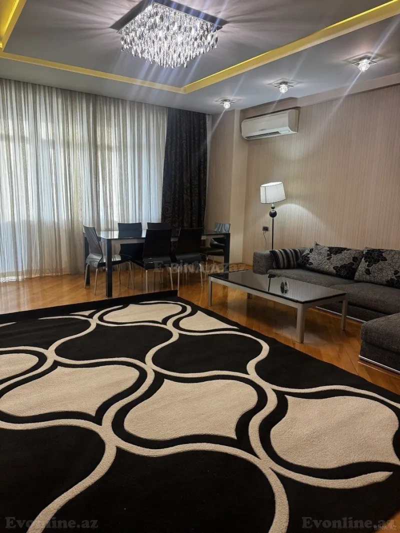 3 otaqlı Mənzil 155 m² 28 May m. Kirayə verilir