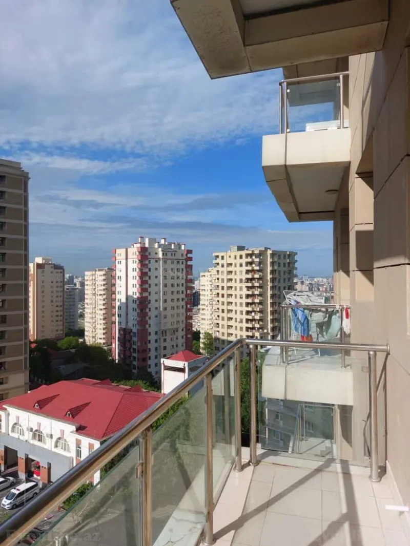 Satılır 2 otaqlı Mənzil Yeni tikili 85 m² Elmlər Akademiyası m. - şəkil 2