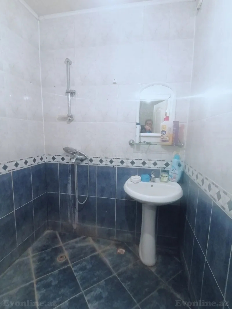 Satılır 2 otaqlı Mənzil Köhnə tikili 65 m² 7-ci mikrorayon - şəkil 6