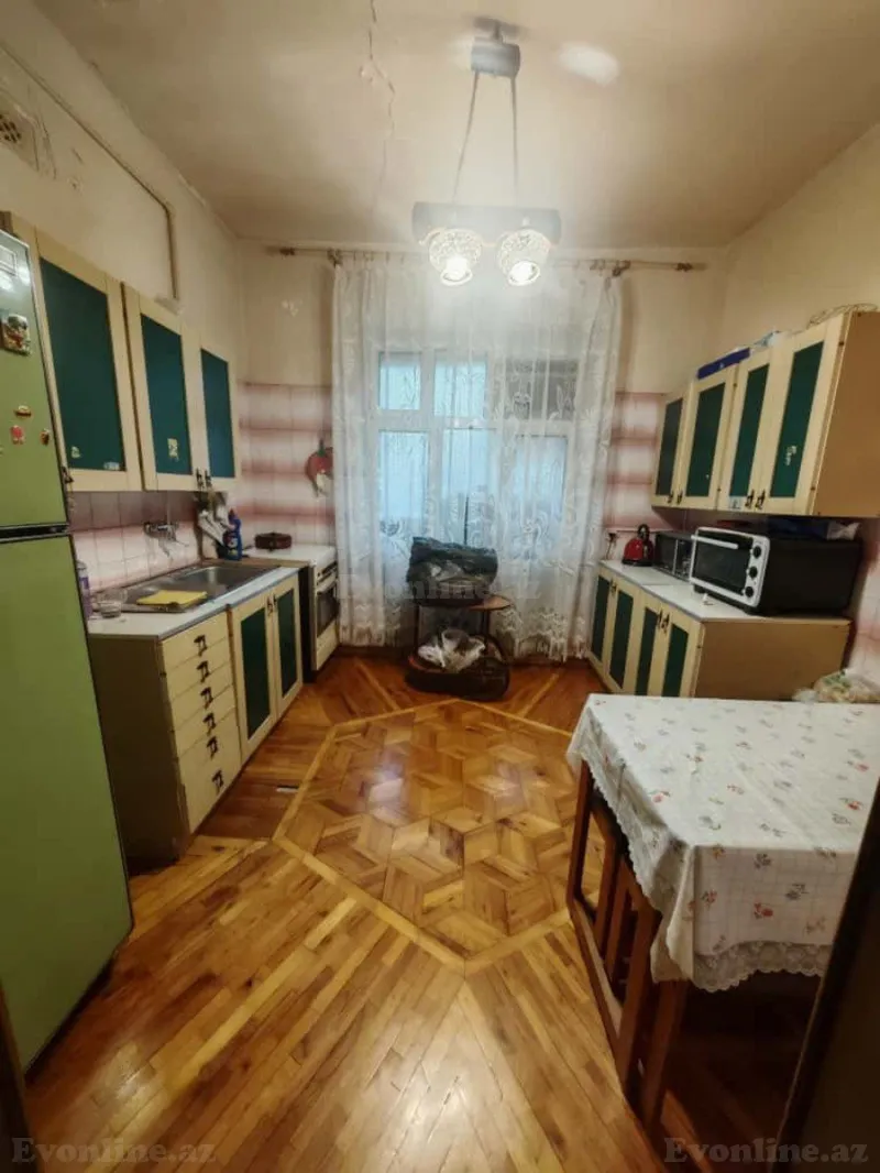 Satılır 4 otaqlı Mənzil Köhnə tikili 95 m² Nizami m. - şəkil 6