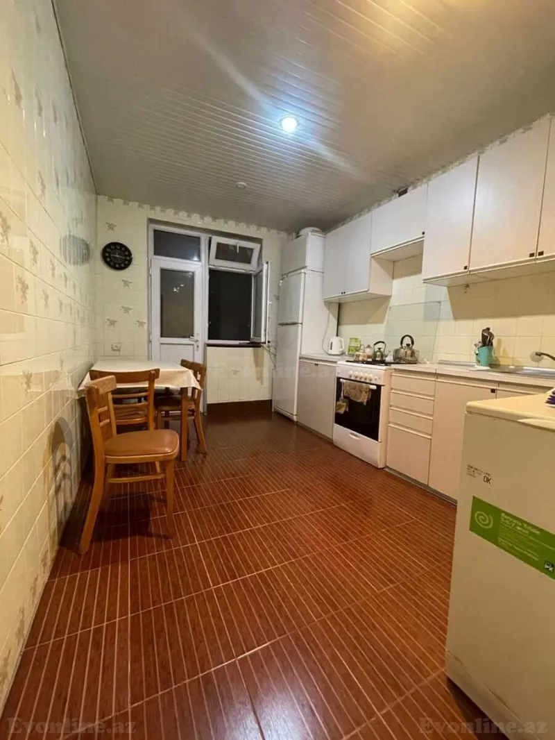 Satılır 4 otaqlı Mənzil Köhnə tikili 100 m² Böyükşor - şəkil 5