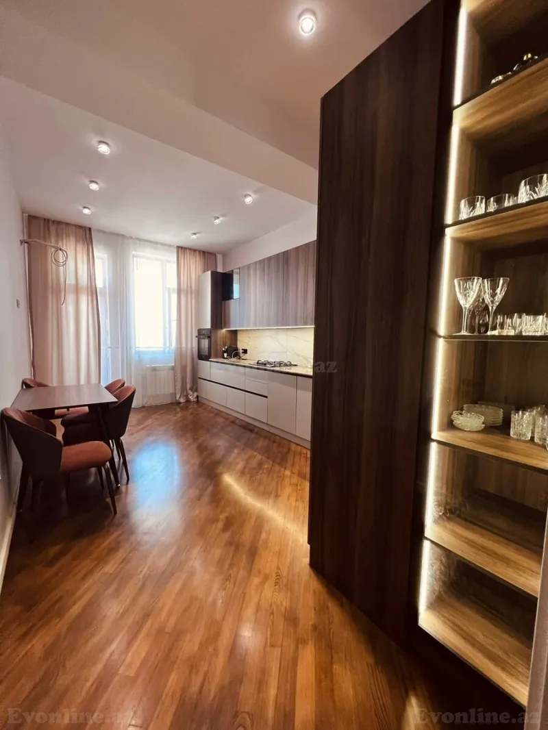 Satılır 3 otaqlı Mənzil Yeni tikili 160 m² 28 May m. - şəkil 6