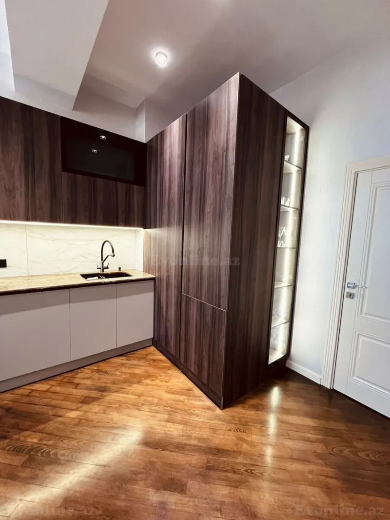Satılır 3 otaqlı Mənzil Yeni tikili 160 m² 28 May m. - şəkil 8
