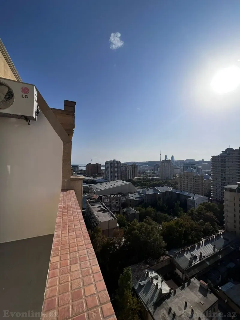 Satılır 3 otaqlı Mənzil Yeni tikili 160 m² 28 May m. - şəkil 20