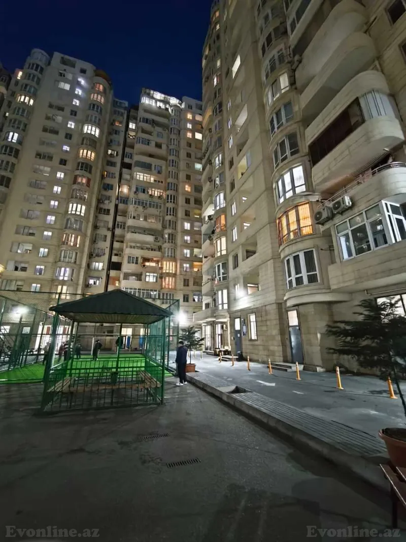 Satılır 2 otaqlı Mənzil Yeni tikili 67 m² 1-ci mikrorayon