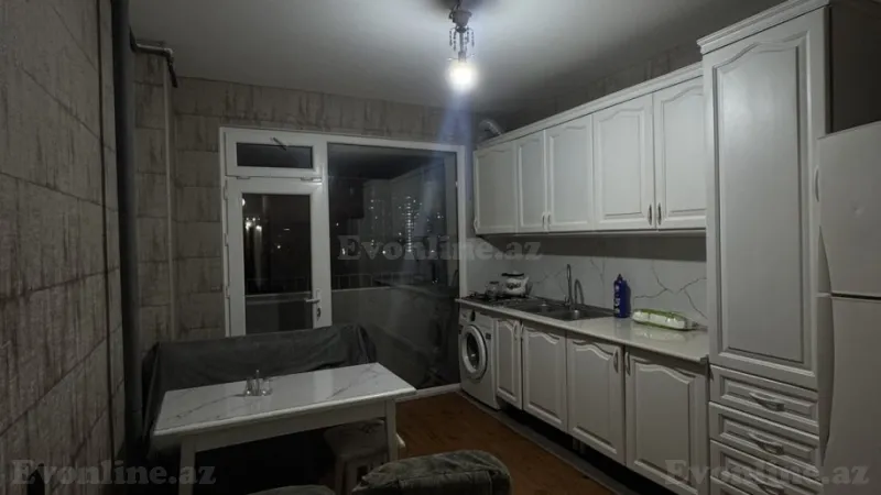 Kirayə verilir 2 otaqlı Mənzil Köhnə tikili 66 m² 8 Noyabr m.