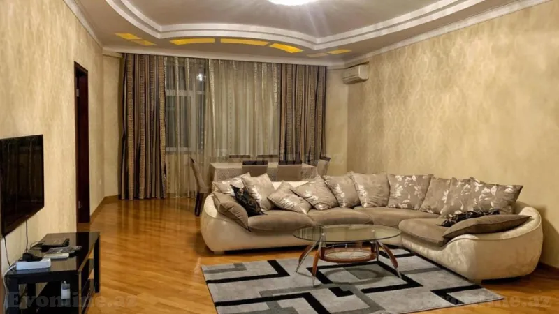 Kirayə verilir 3 otaqlı Mənzil Yeni tikili 130 m² Xətai m.