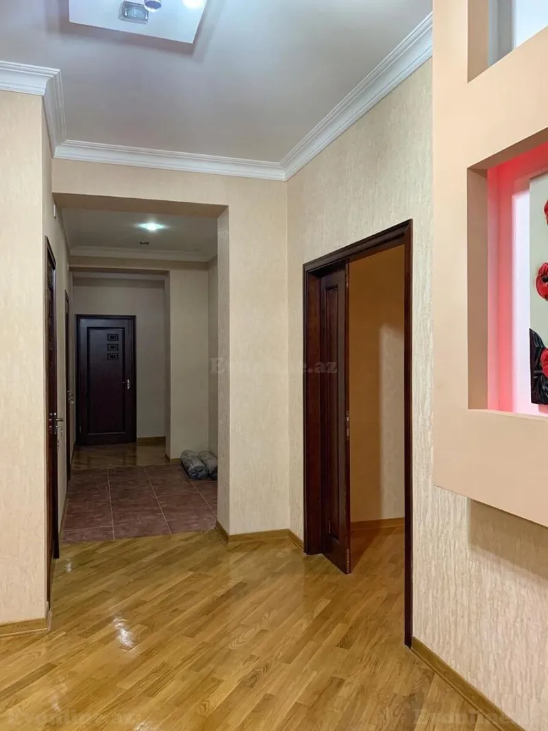Kirayə verilir 3 otaqlı Mənzil Yeni tikili 130 m² Xətai m. - şəkil 4