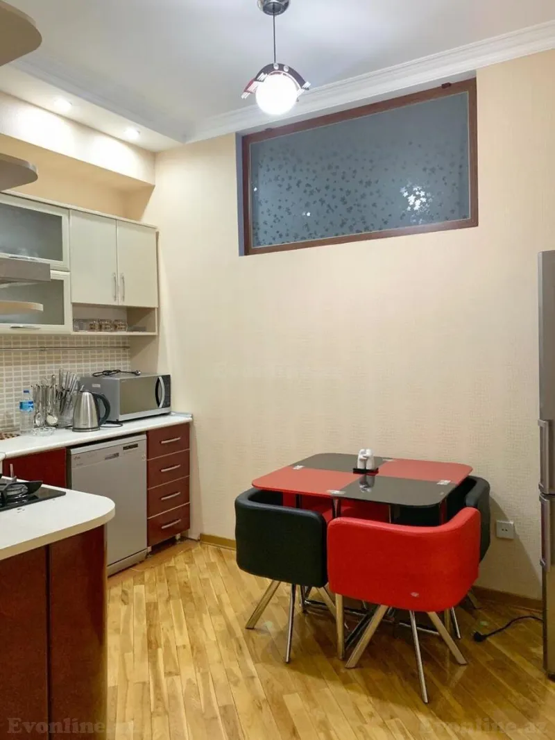 Kirayə verilir 3 otaqlı Mənzil Yeni tikili 130 m² Xətai m. - şəkil 11