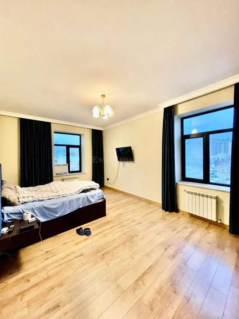 Kirayə verilir 3 otaqlı Mənzil Yeni tikili 140 m² Nizami m. - şəkil 5
