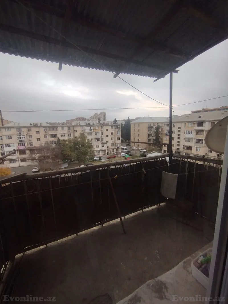 Satılır 3 otaqlı Mənzil Köhnə tikili 60 m² Sabunçu r. - şəkil 6