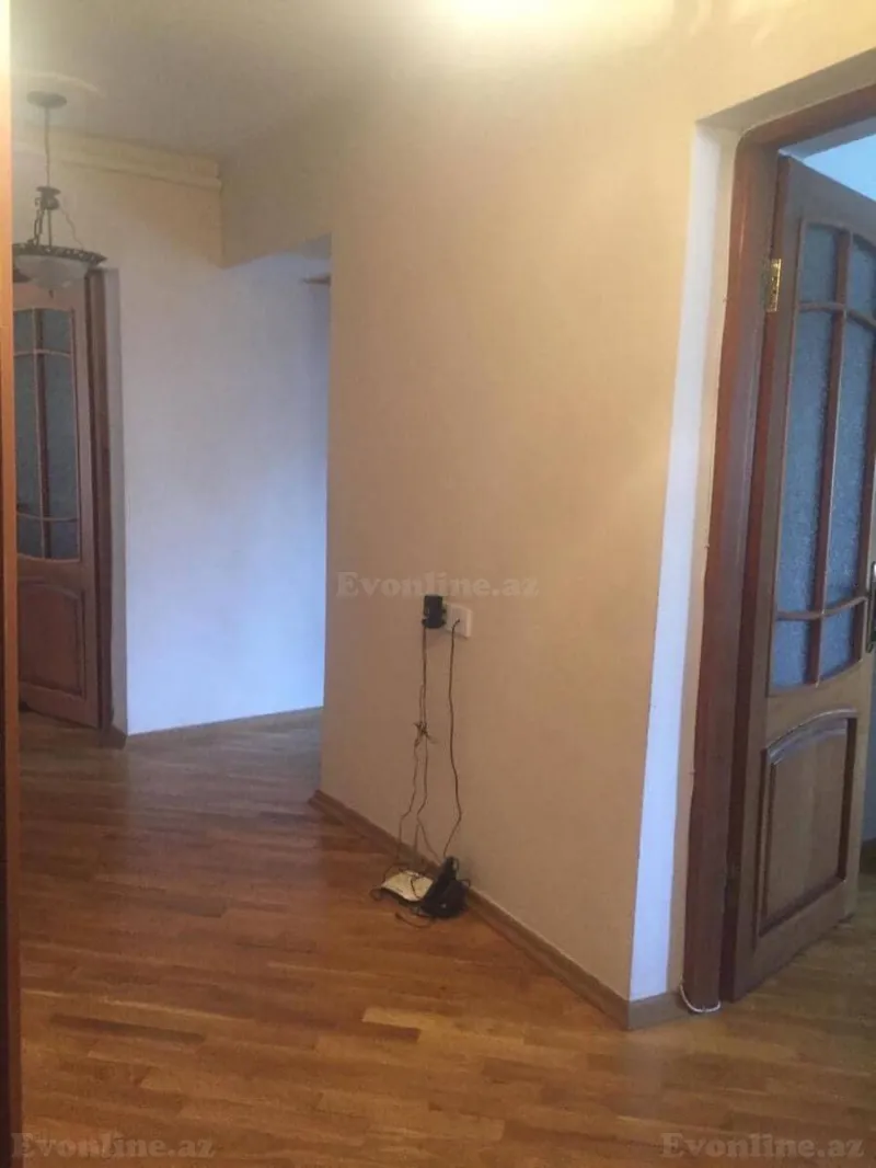 Kirayə verilir 3 otaqlı Mənzil Köhnə tikili 110 m² 28 May m. - şəkil 2